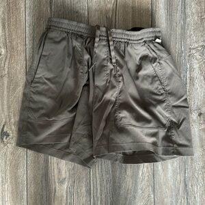 Lululemon Bowline 5” Shorts